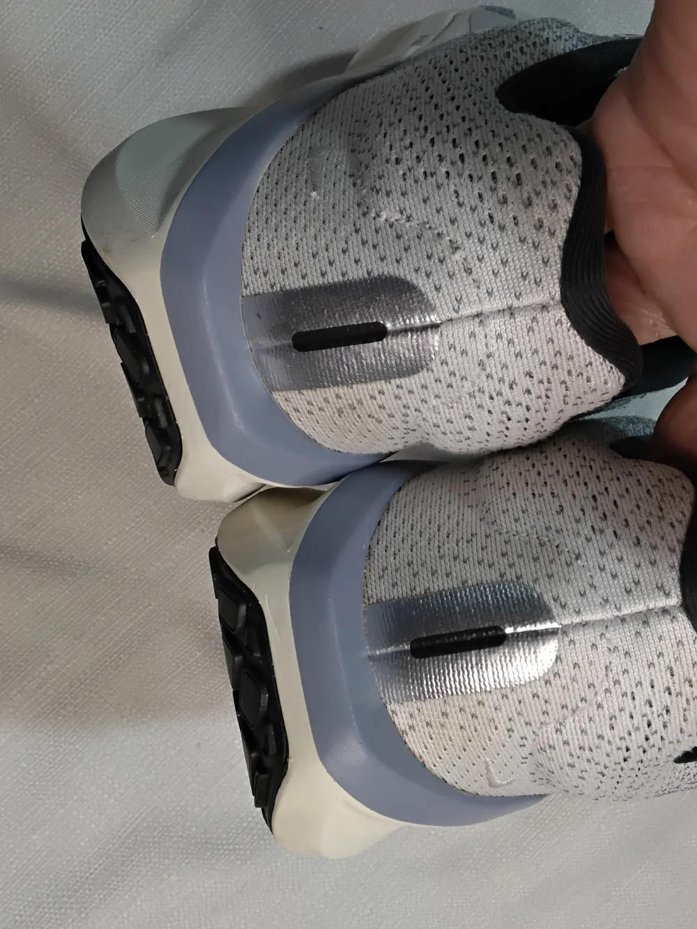 Nike Winflo 11 Men's Lightweight Running Sneakers in Gray and White Sz 11.